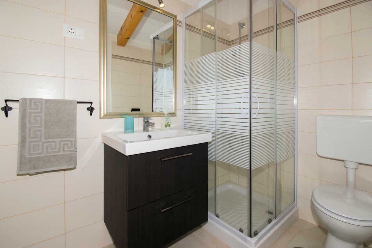 Casa Sossi Near Rovinj Villa Kanfanar Luaran gambar